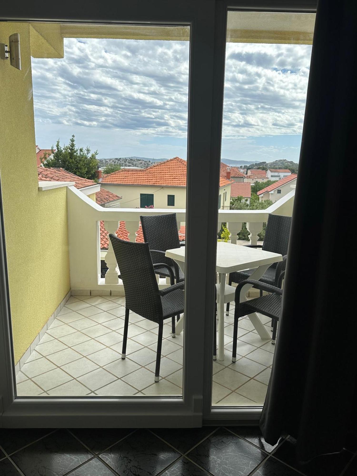 Apartments Jareb Tribalj エクステリア 写真